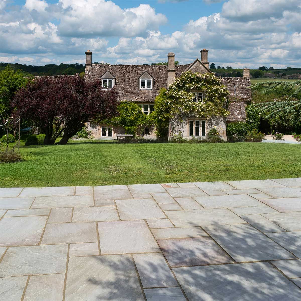 Rippon - Cream/Beige & Pink Riven Indian Sandstone Paving Slabs