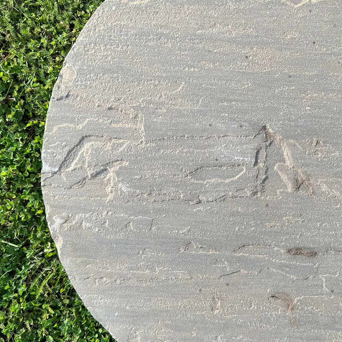 Raj Blend Riven Sandstone Circle Paver (600 mm Diameter) - Round Stone Base (8 Circle Pieces)