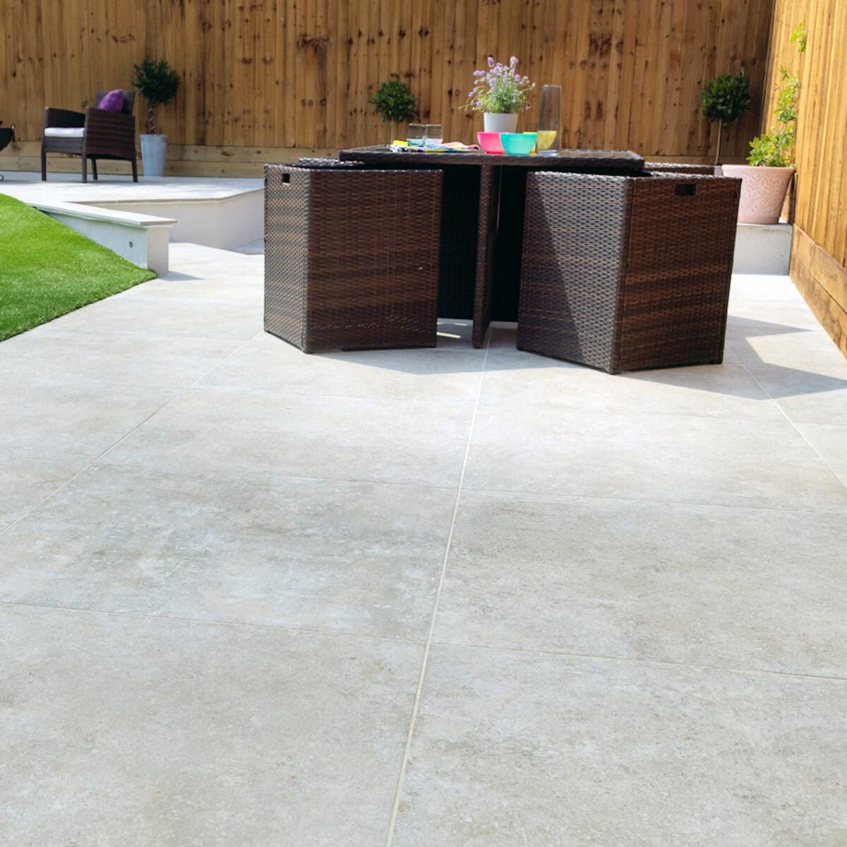Tegel Bianco - Light Grey Porcelain Paving Slabs (900 x 900 mm)