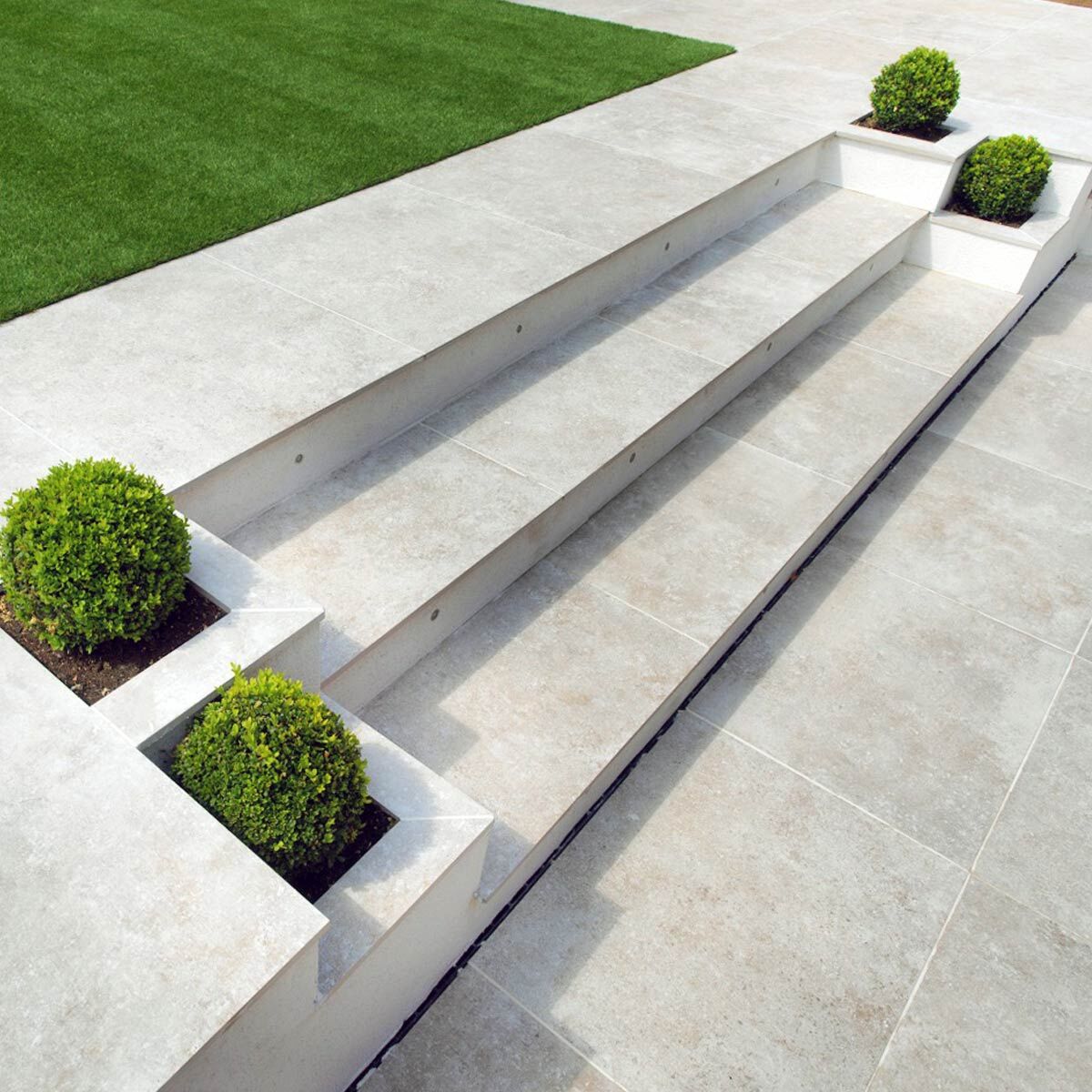 Tegel Bianco - Light Grey Porcelain Paving Slabs (900 x 900 mm)
