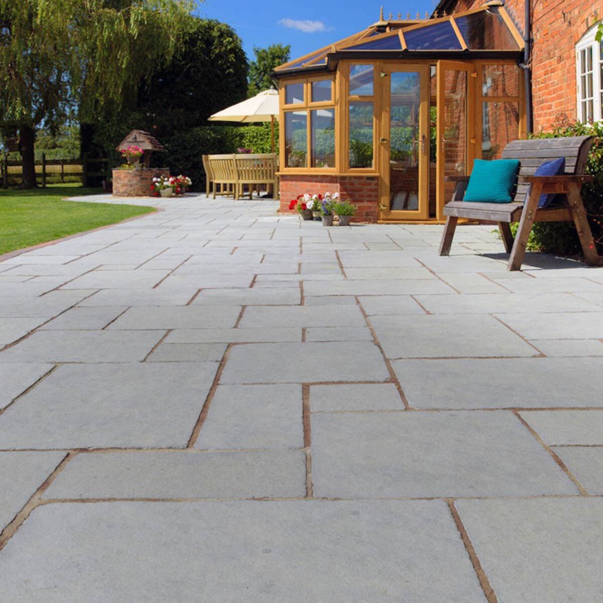 Denby Flagstones - Tumbled Limestone Paving Tudor Antique - Stone Paving Slabs