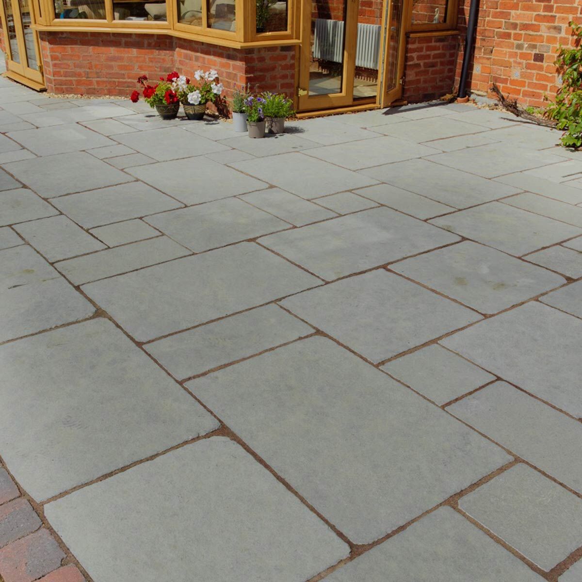 Denby Flagstones - Tumbled Limestone Paving Tudor Antique - Stone Paving Slabs
